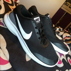 Nike flex experience rn 7